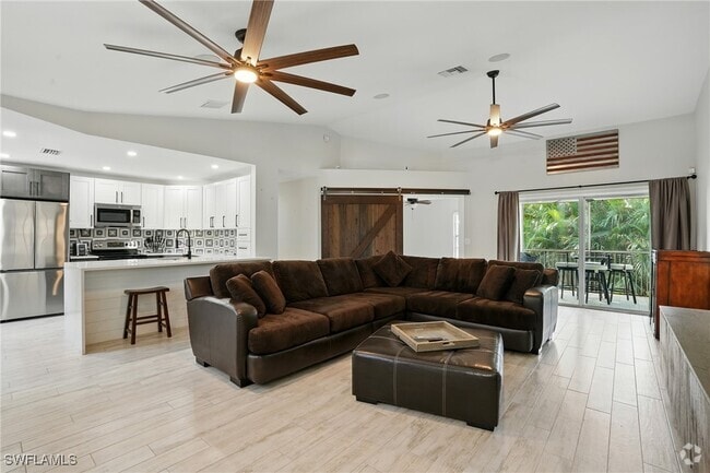 Building Photo - 9624 Crescent Garden Dr Rental