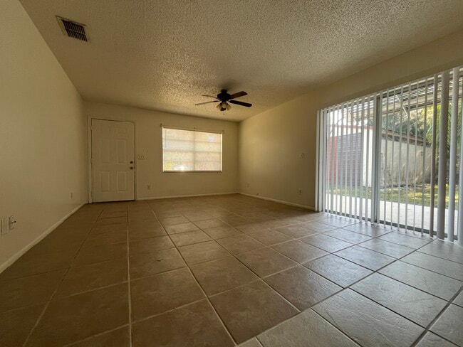 2841 N 2nd St Unit 2841