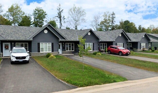 Eastside Village Townhomes - Eastside Village Townhomes