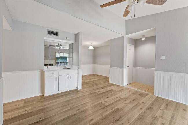 Photo - 9009 Richmond Ave. Unit 111
