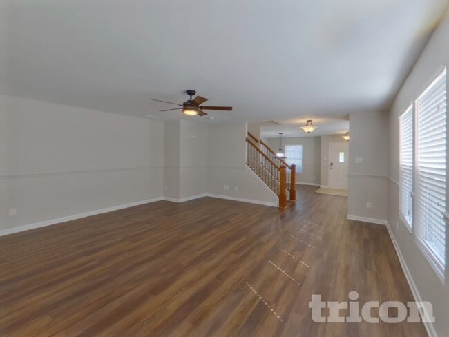 Photo - 394 Morning Dew Dr