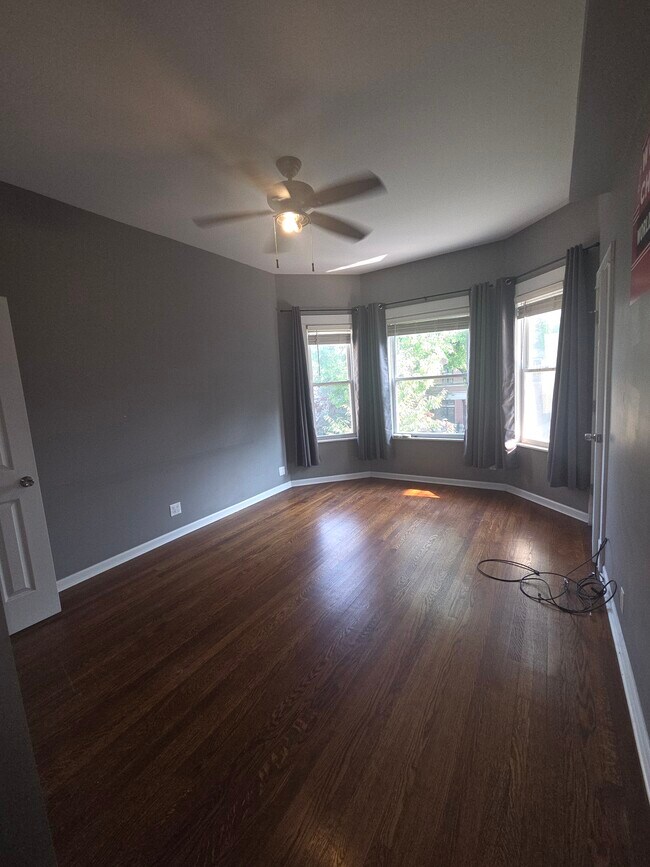 Photo - 1332 W Barry Ave Unidad 2