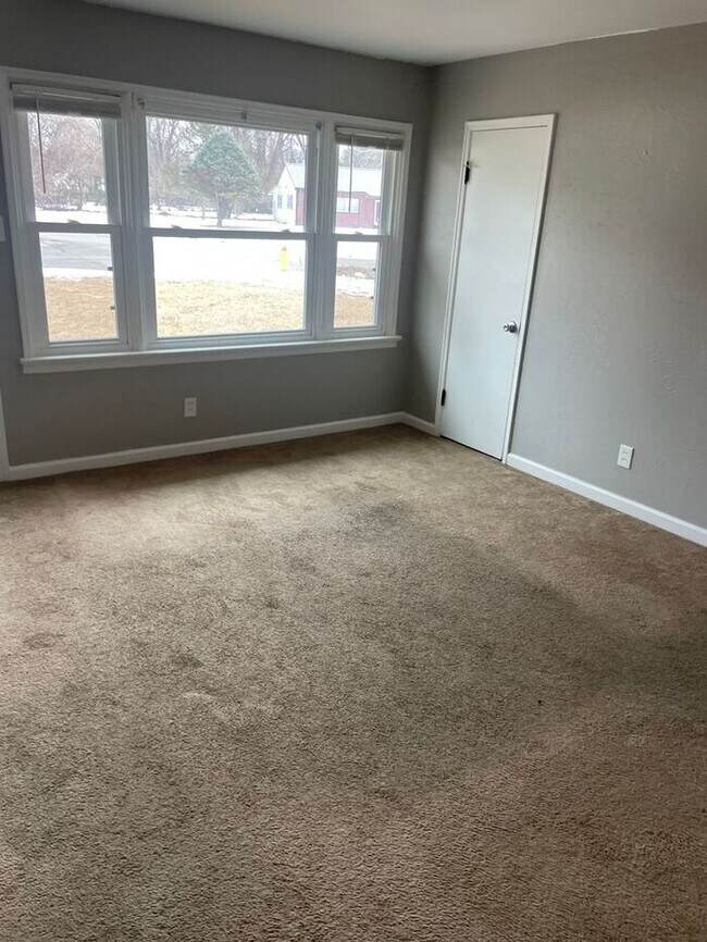 Photo - 3 Bedroom Ranch | Modern Updates & Natural Light