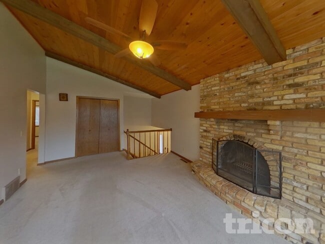 Photo - 4905 Independence St