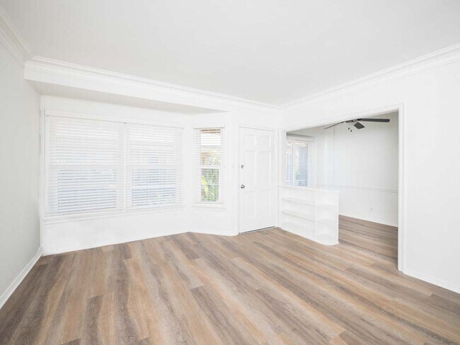 Photo - 820-830 1/2 S. Serrano Ave