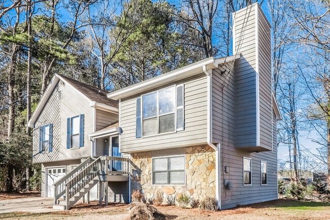 Photo - 4482 Calumet Dr NW