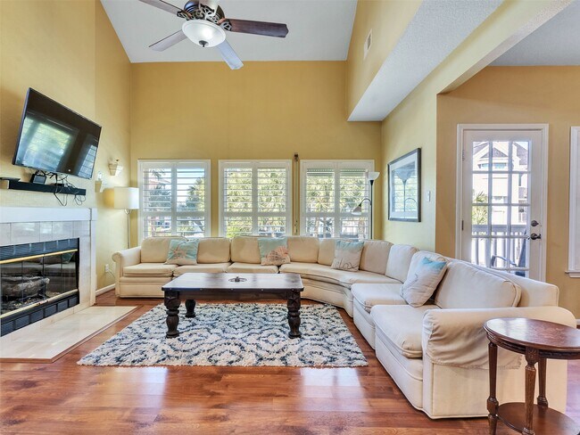 Photo - 16627 Bayfront Dr