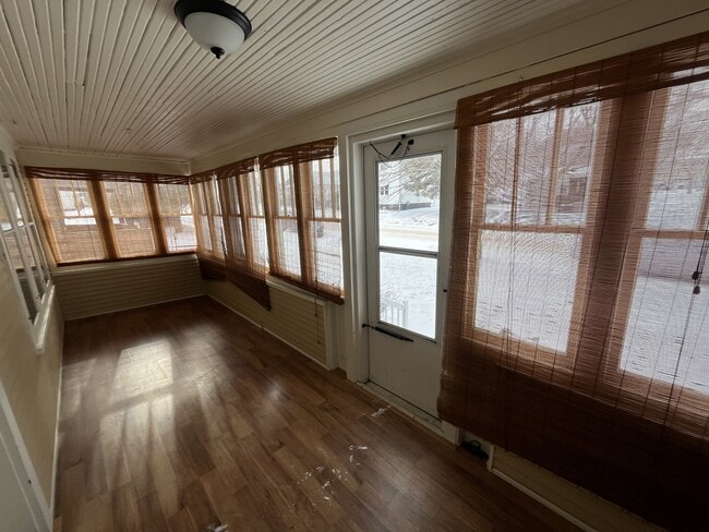 Photo - 713 N 5th St