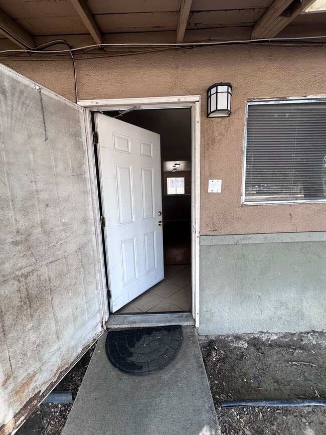 Photo - 700 Knotts St Unit C