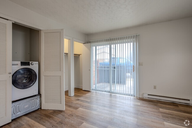 1BR, 1BA - 578SF