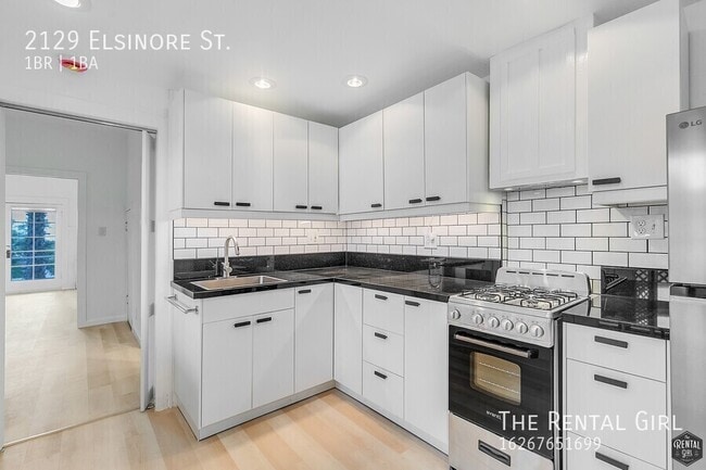 Photo - 2129 Elsinore St