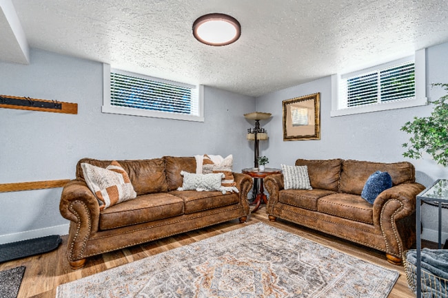 Photo - 444 N Oakley St