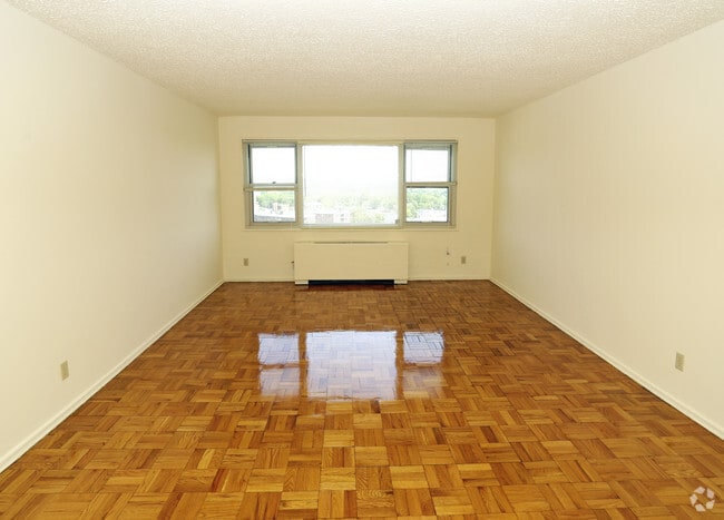 Photo - Washington Towers