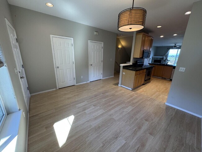 Photo - 3 Story Townhome in West Linn.
