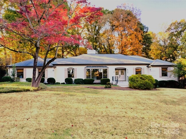 Building Photo - 6334 Fair Valley Dr