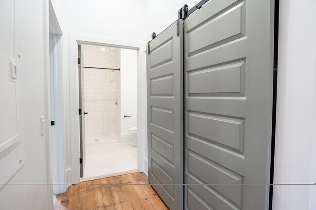 Photo - 4402 Butler St Unit 101