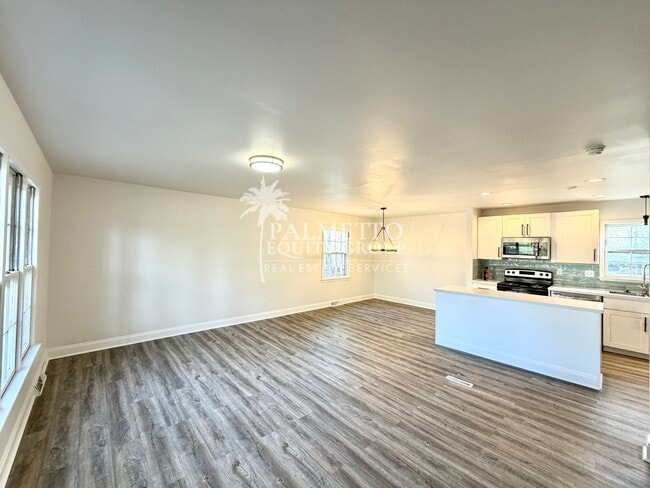 Photo - 2210 Waynick St