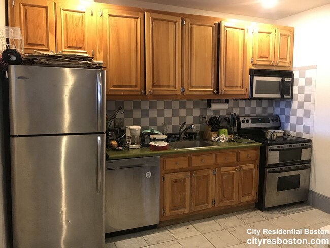 Photo - 515 Massachusetts Ave