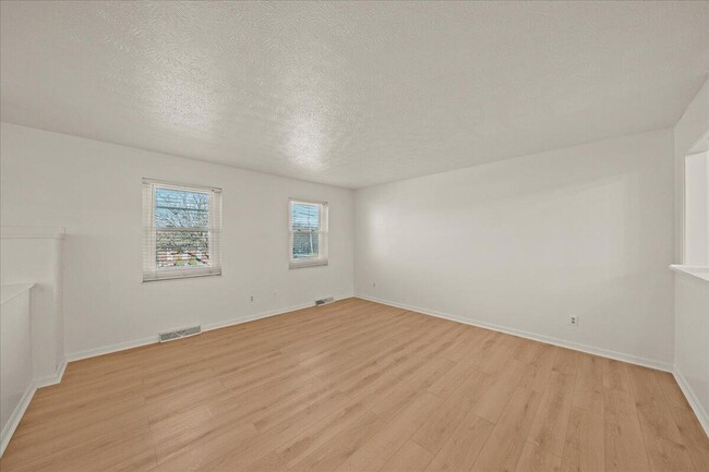 Photo - 2237 Wideview Dr