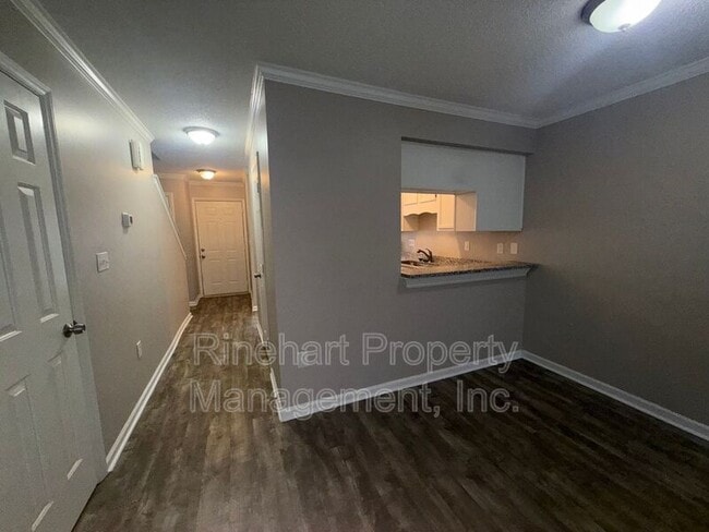 Photo - 202 Heritage Pkwy