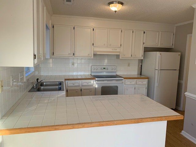 Photo - 1025 Spring Forest Rd