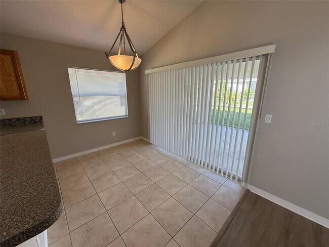 463 Winwood Ct