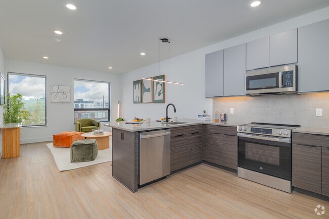 1 habitación, 1 baño, 649 pies cuadrados, cocina y sala de estar - Glassworks Apartments