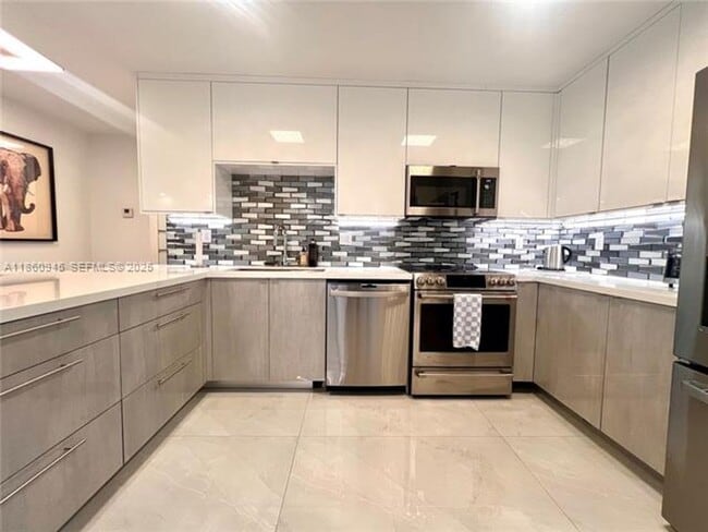Photo - 100 Bayview Dr