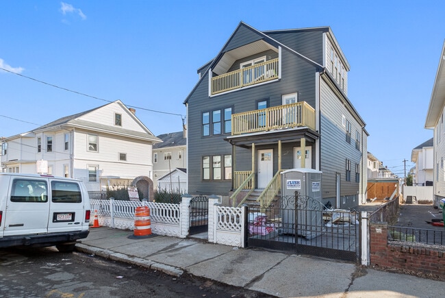 Photo - 43 Wright Ave Unit 2