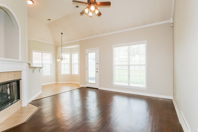 Photo - 9921 Greenalder Cove N