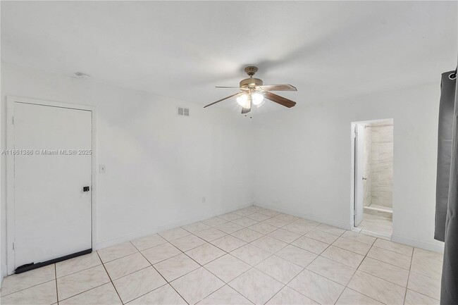 Photo - 7812 Juniper St