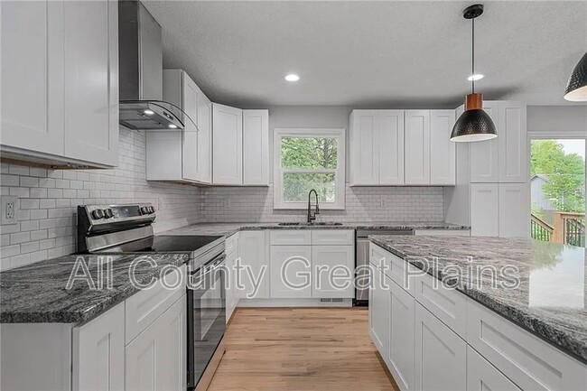 Photo - 1917 E Stratford Rd