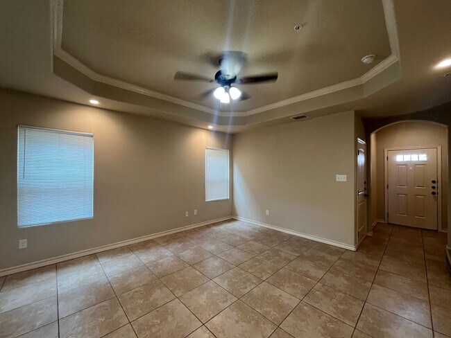 Photo - 6522 Marcel Wy