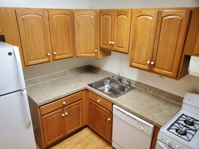 Photo - 3102 Commonwealth Ave Unidad 104