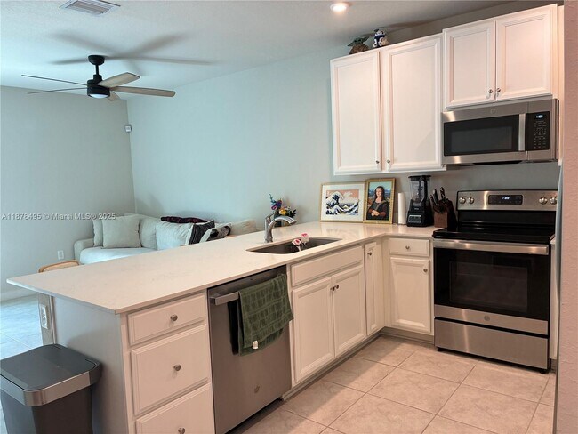 Photo - 1069 NW 4th Ter