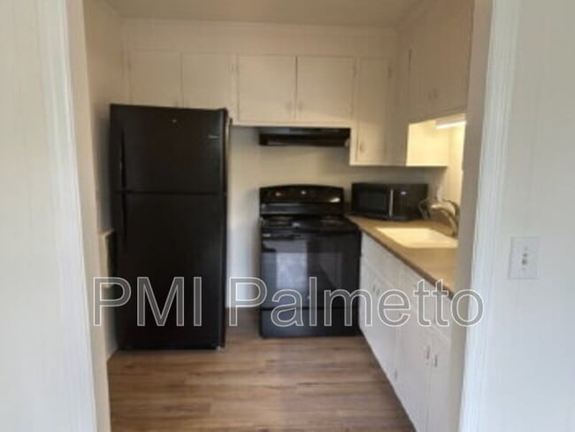 Photo - 1216 Chevis St Unit Apt B