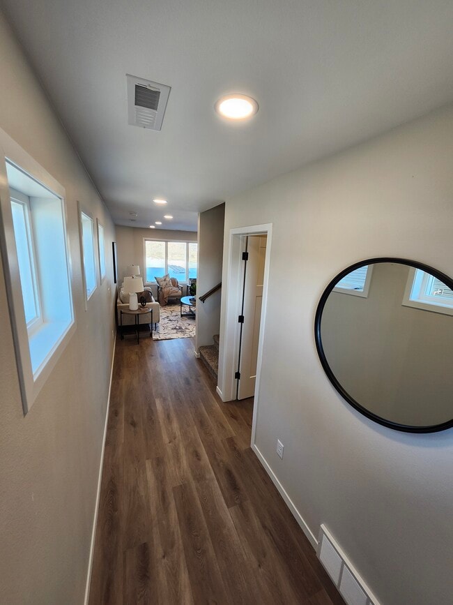 Main entrance hallway - 5312 Welder Ave