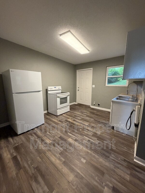4607 Highland Ave