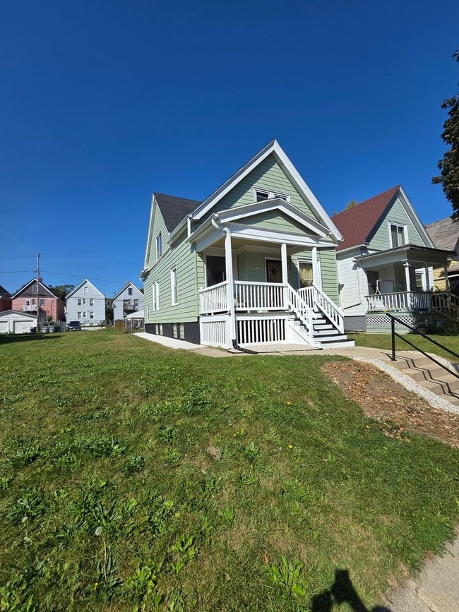 Photo - Freshly Renovated Two-Bedroom Single-Family Home in Milwaukee