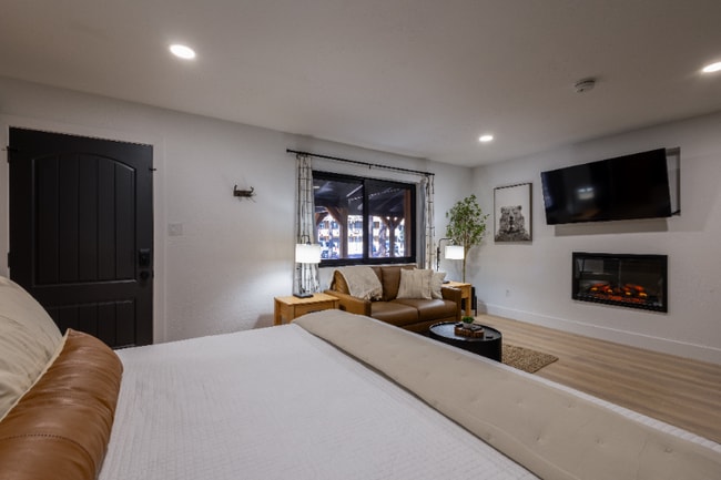 Photo - 1078 E White Mountain Blvd Unit 12