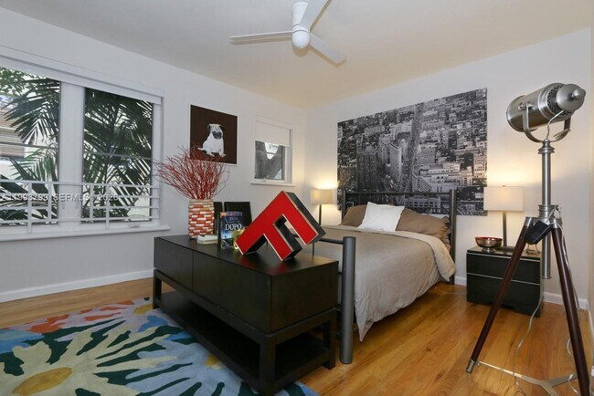 Photo - 1018 Meridian Ave Unit 6