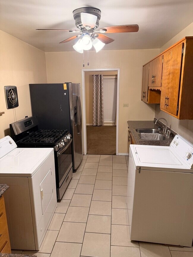 Photo - 1367 Burnham Ave