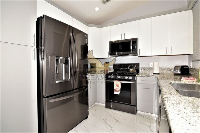 Photo - 5415 W Harmon Ave