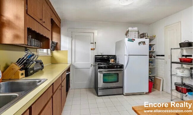 Photo - 88 Colborne Rd