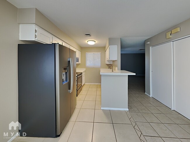 Photo - 4820 N 89th Ave