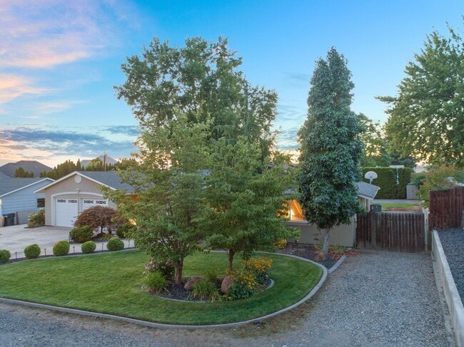 Photo - West Pasco Location a Block from the Colum...