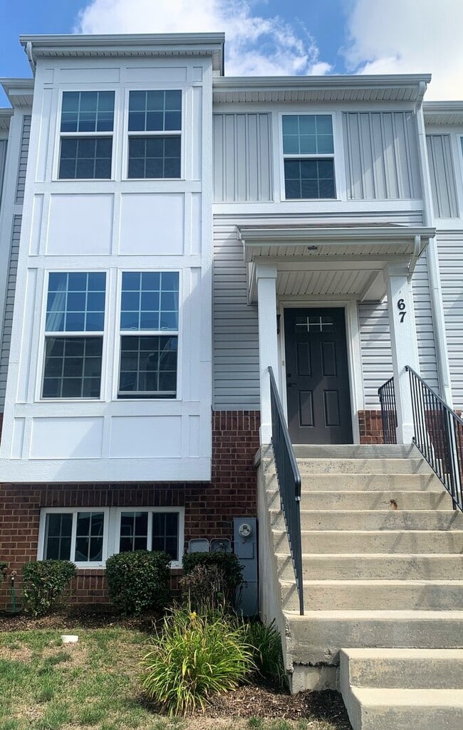 Building Photo - 67 Nicholas Dr E Rental