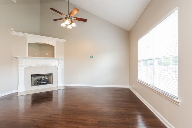 Photo - 1443 Antebellum Dr