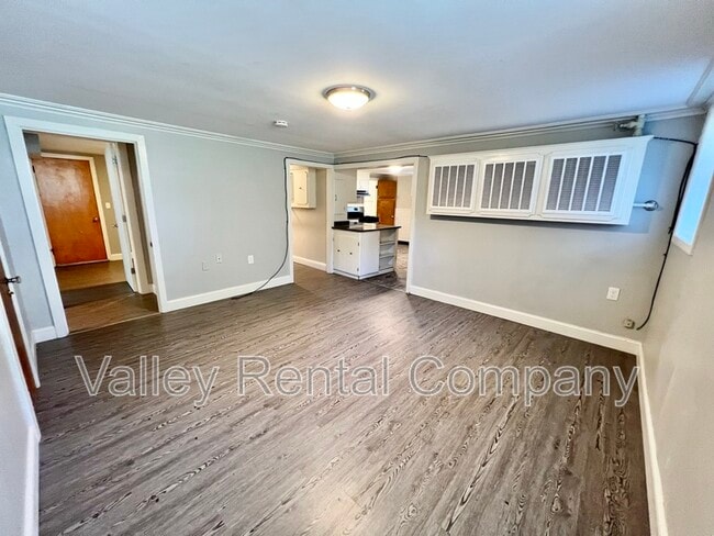 Photo - 72 Lyman St