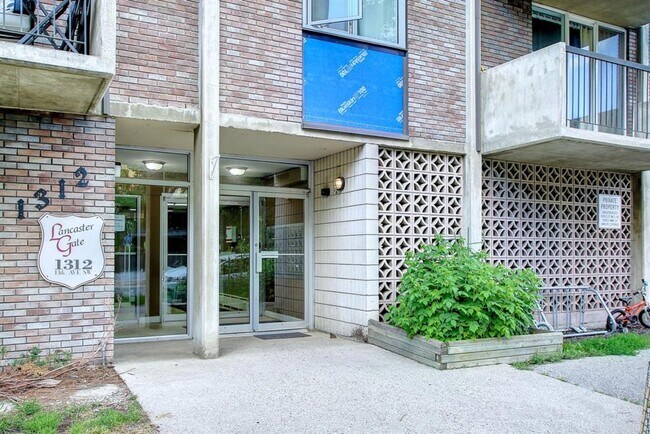 1312-1313 13 Ave SW